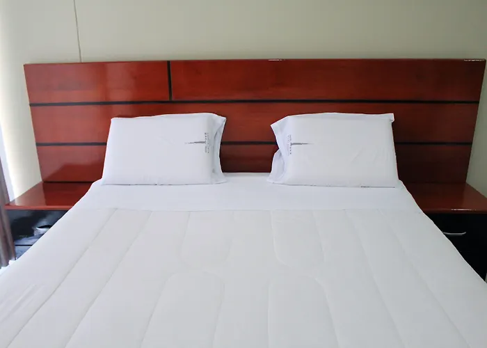 Burj Khalifa Hotel 3*